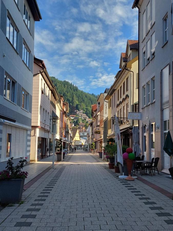 Apartement am Waldrand Bad Wildbad Buitenkant foto